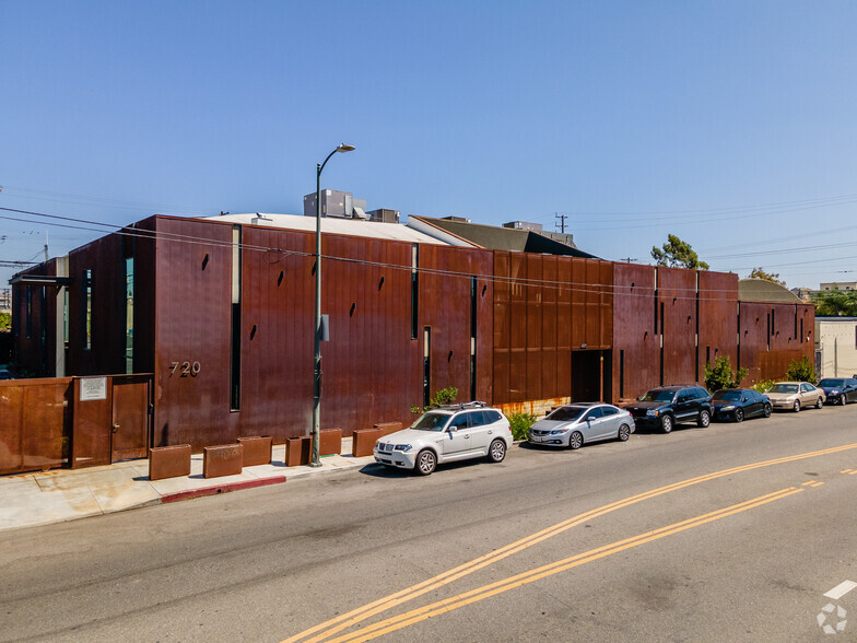 706-720 N Cahuenga Blvd, Los Angeles, CA for lease - Building Photo - Image 1 of 76