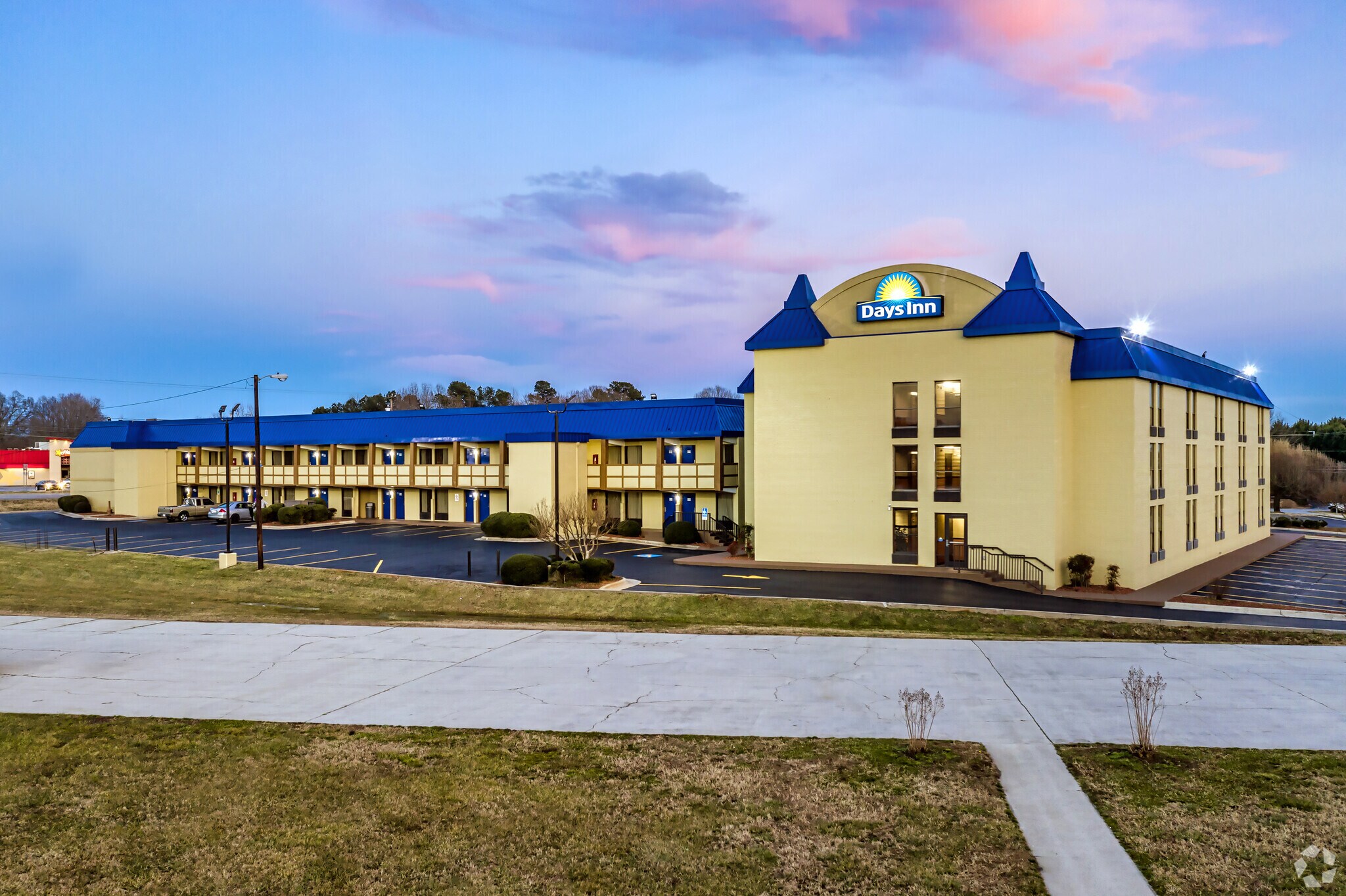 10002 S Main St, Archdale, NC 27263