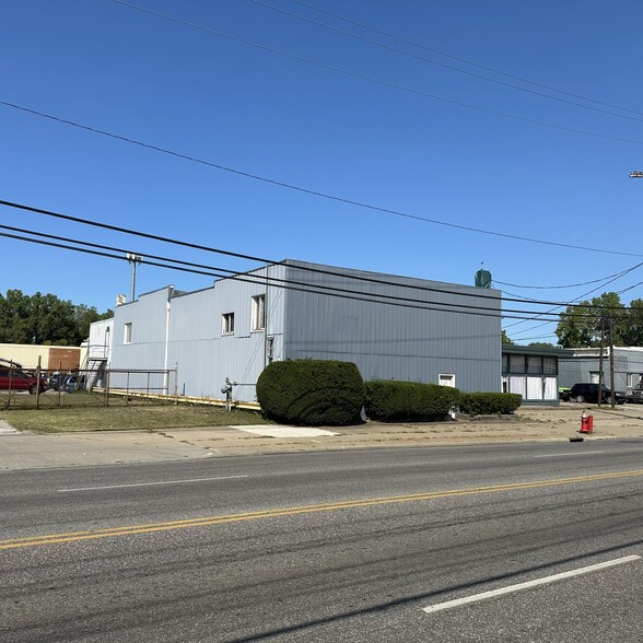 3560 Ridge Rd, Cleveland, OH for sale - Building Photo - Image 1 of 6