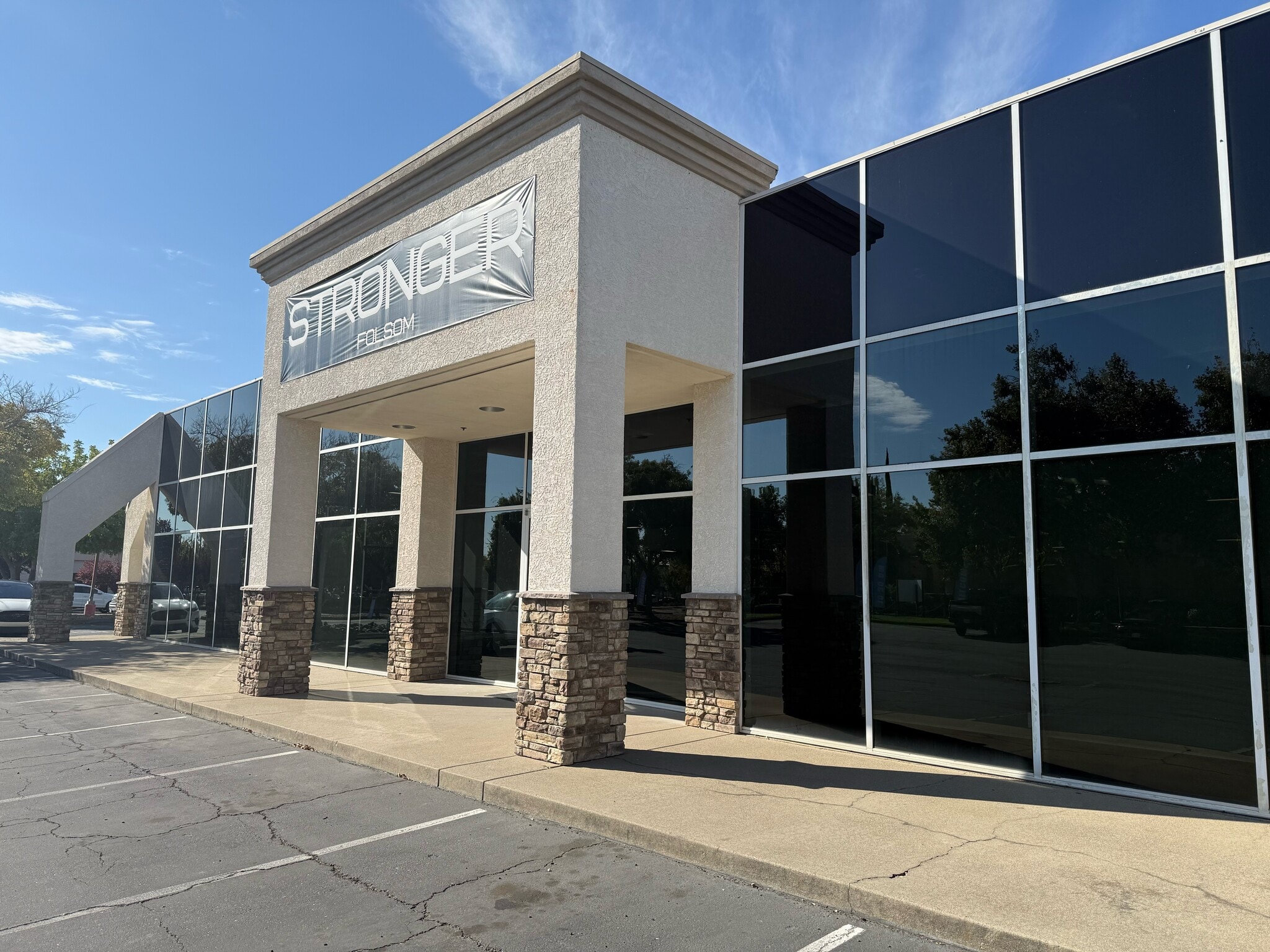 330 Plaza Dr, Folsom, CA for lease Building Photo- Image 1 of 9