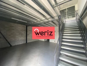 Flex in Éguilles for lease Interior Photo- Image 1 of 4