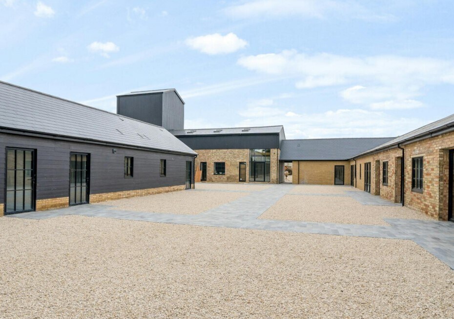 Watling St, Leighton Buzzard for lease Primary Photo- Image 1 of 8