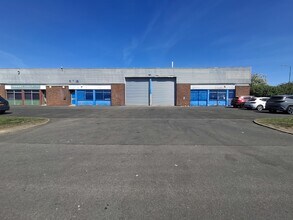 9-16 Freskyn Pl, Broxburn for lease Building Photo- Image 2 of 2
