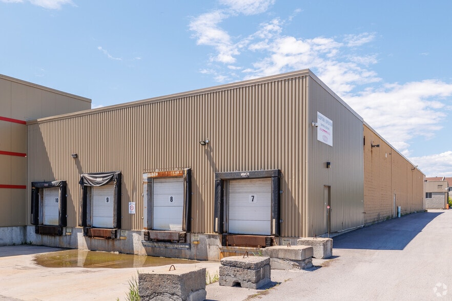 20 Rue Sicard, Sainte-therese, QC for lease - Building Photo - Image 3 of 4