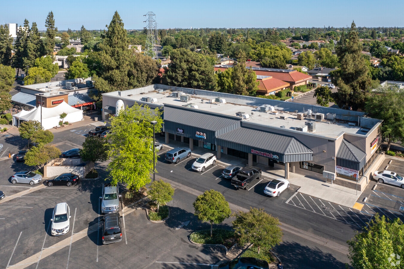 1055 E Herndon Ave, Fresno, CA 93720