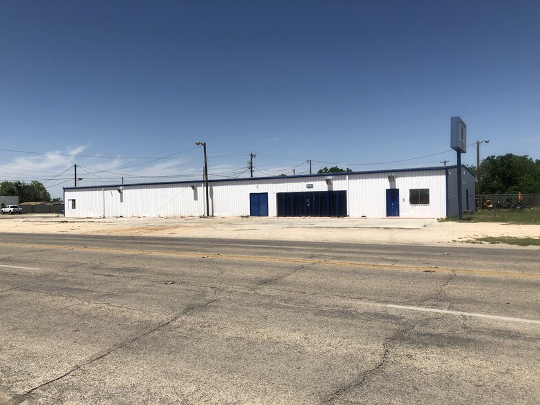 3960 N Chadbourne, San Angelo, TX 76903