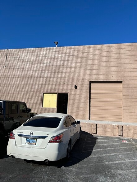 3301-3327 Western Ave, Las Vegas, NV for lease - Primary Photo - Image 1 of 10