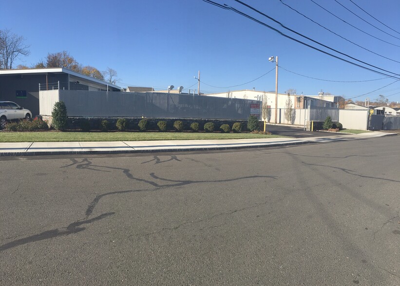 89 Day St, Norwalk, CT for lease - Building Photo - Image 1 of 3