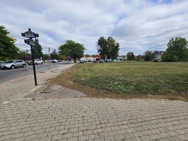 Milborne Portfolio portfolio of 8 properties for sale on LoopNet.com Primary Photo- Image 1 of 9