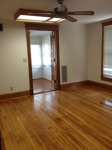 233 3rd St N, Saint Petersburg, FL for lease - Interior Photo - Image 3 of 25