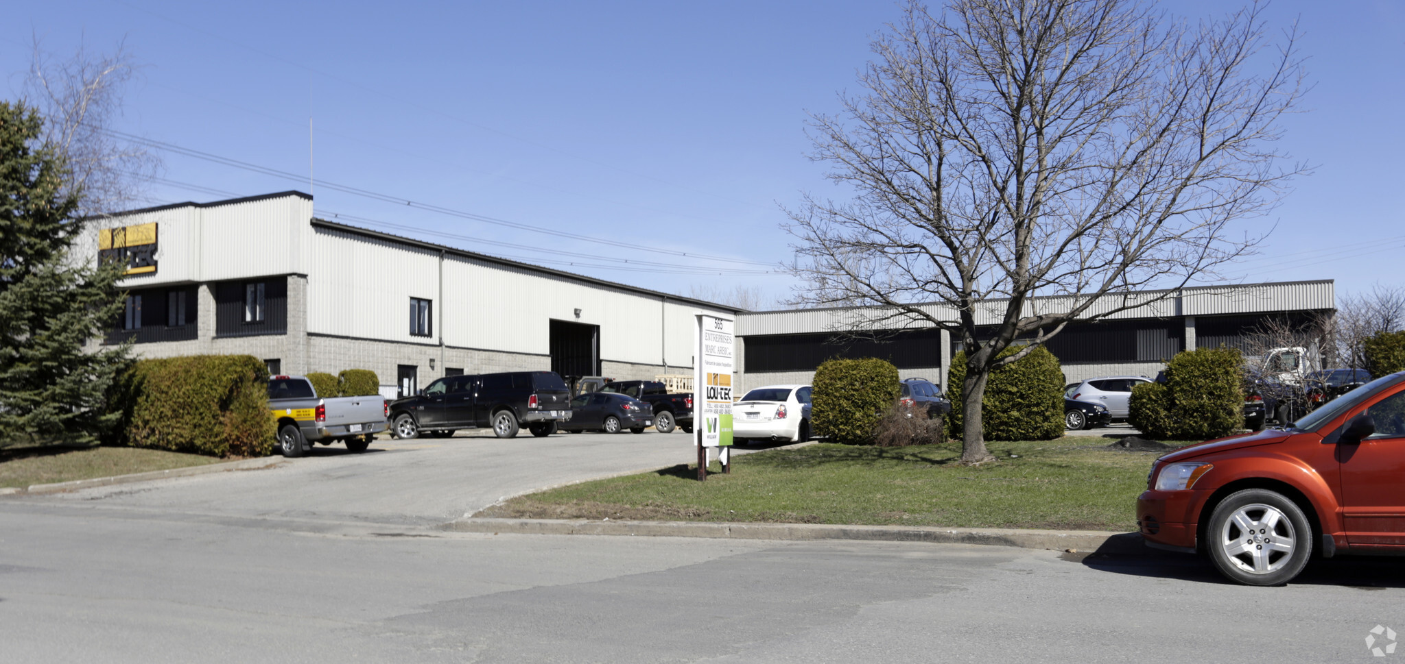 565 Rue Sagard, St-Bruno-de-Montarville, QC for lease Primary Photo- Image 1 of 3