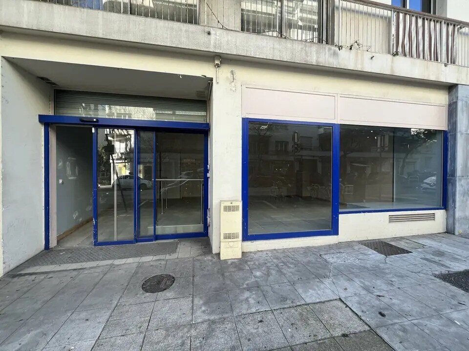 Retail in Nice for lease Building Photo- Image 1 of 8