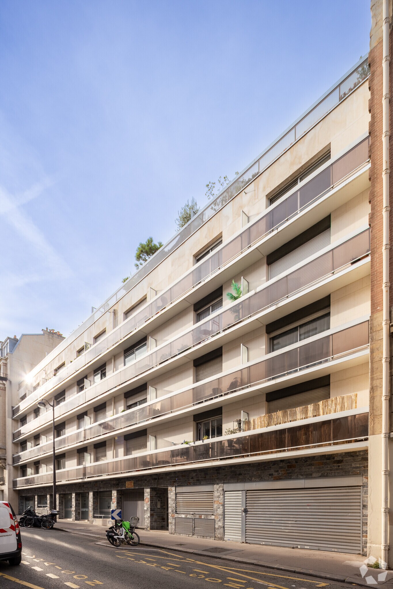 8 Rue Alain Chartier, Paris for sale Primary Photo- Image 1 of 2