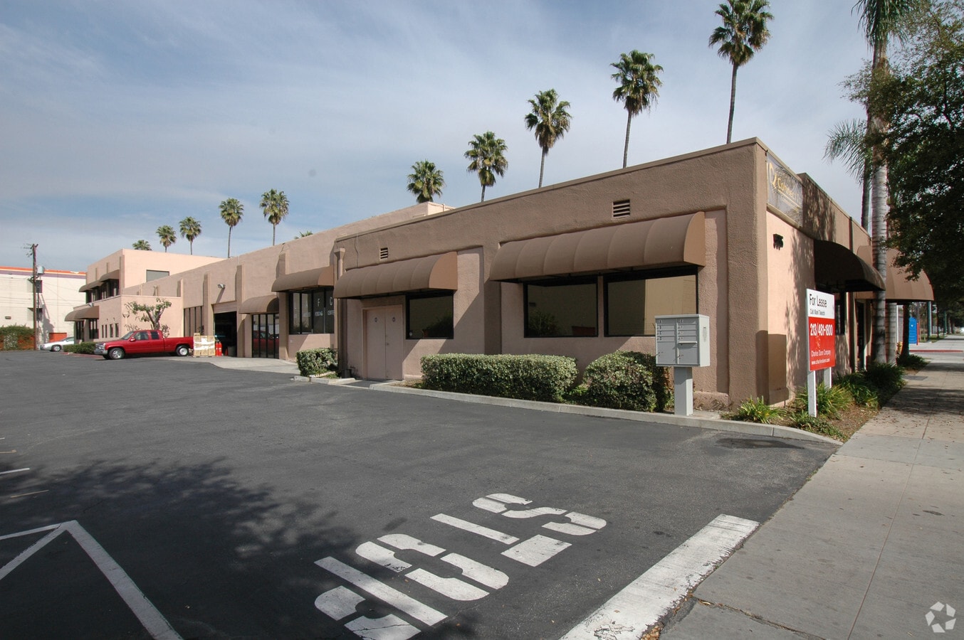 550555 Riverdale Dr, Glendale, CA 91204