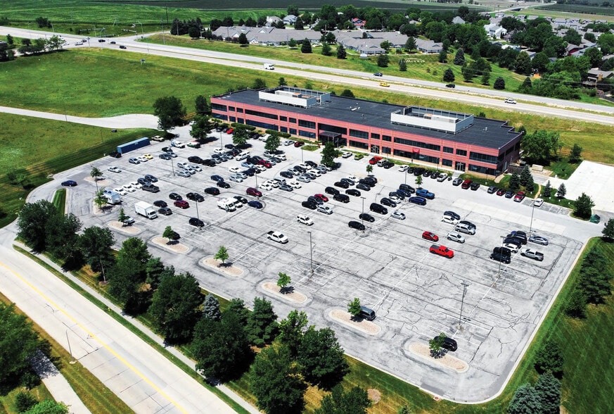 4502-4530 Maass Rd, Bellevue, NE for lease - Building Photo - Image 2 of 12