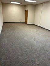 102 N Shiloh Rd, Garland, TX for lease Interior Photo- Image 1 of 1