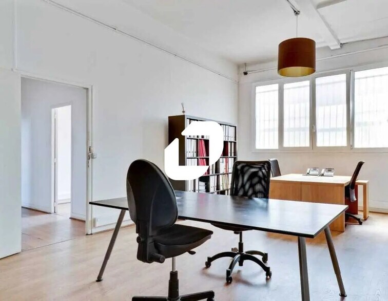 Office in Bagnolet for lease - Interior Photo - Image 1 of 14