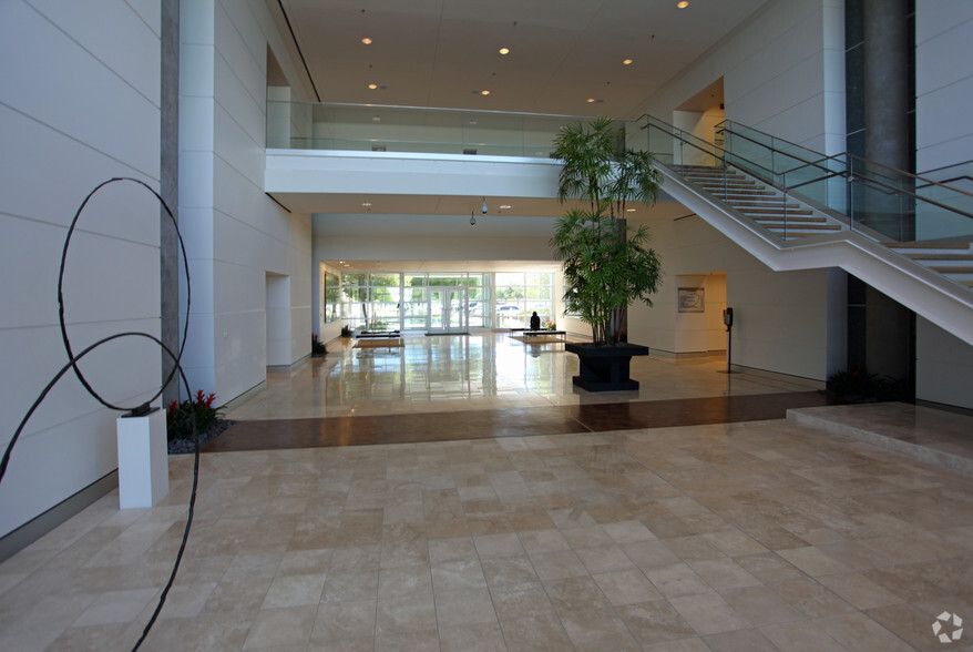 4100 Midway Rd, Carrollton, TX for lease - Interior Photo - Image 2 of 6