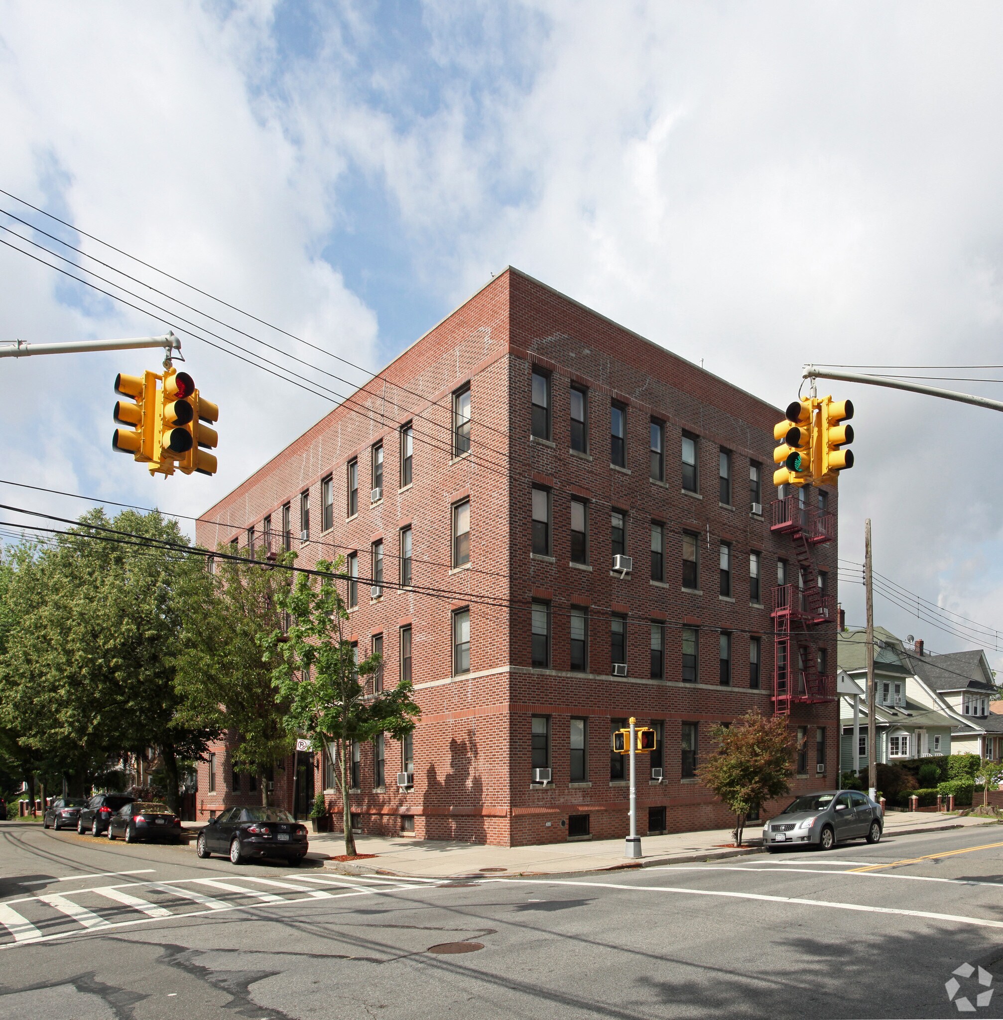 35-06 169th St, Flushing, NY for sale Primary Photo- Image 1 of 1