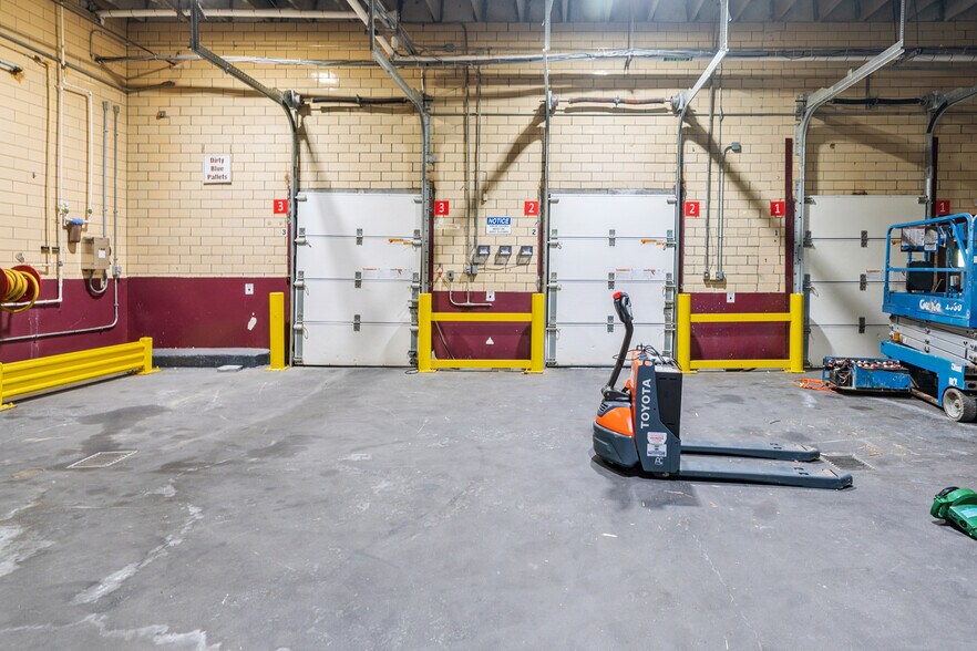 635 Kingsbridge Rd, Carrollton, GA for lease - Interior Photo - Image 3 of 42