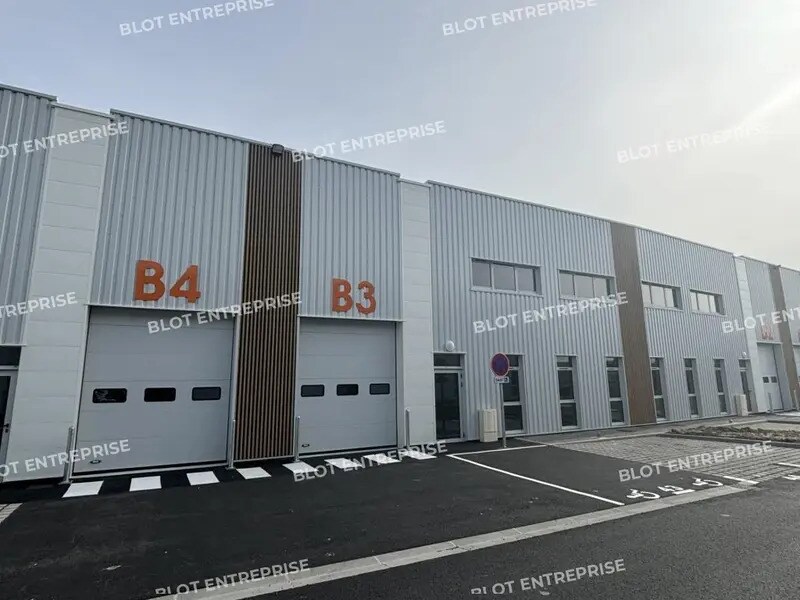 18 Rue Louis Pasteur, Treillières for lease Building Photo- Image 1 of 9