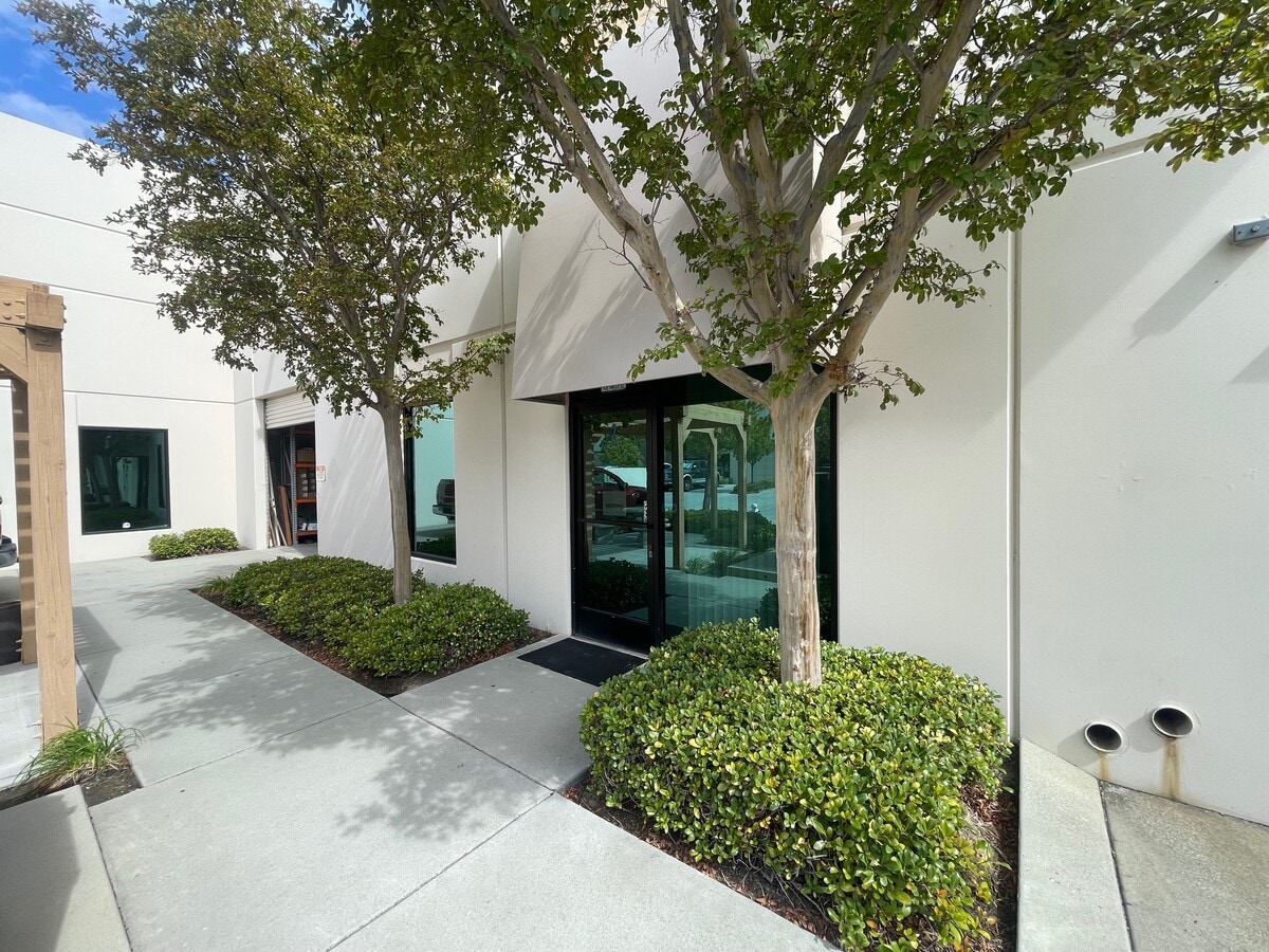 42065 Zevo Dr, Temecula, CA 92590 - Unit B2 - - Interior Photo - Image 1 of 13