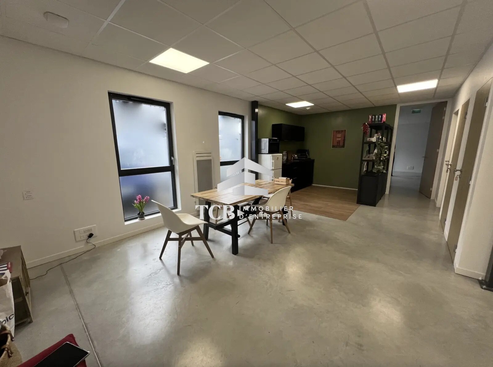 Office in Saint-Herblain for sale Interior Photo- Image 1 of 9