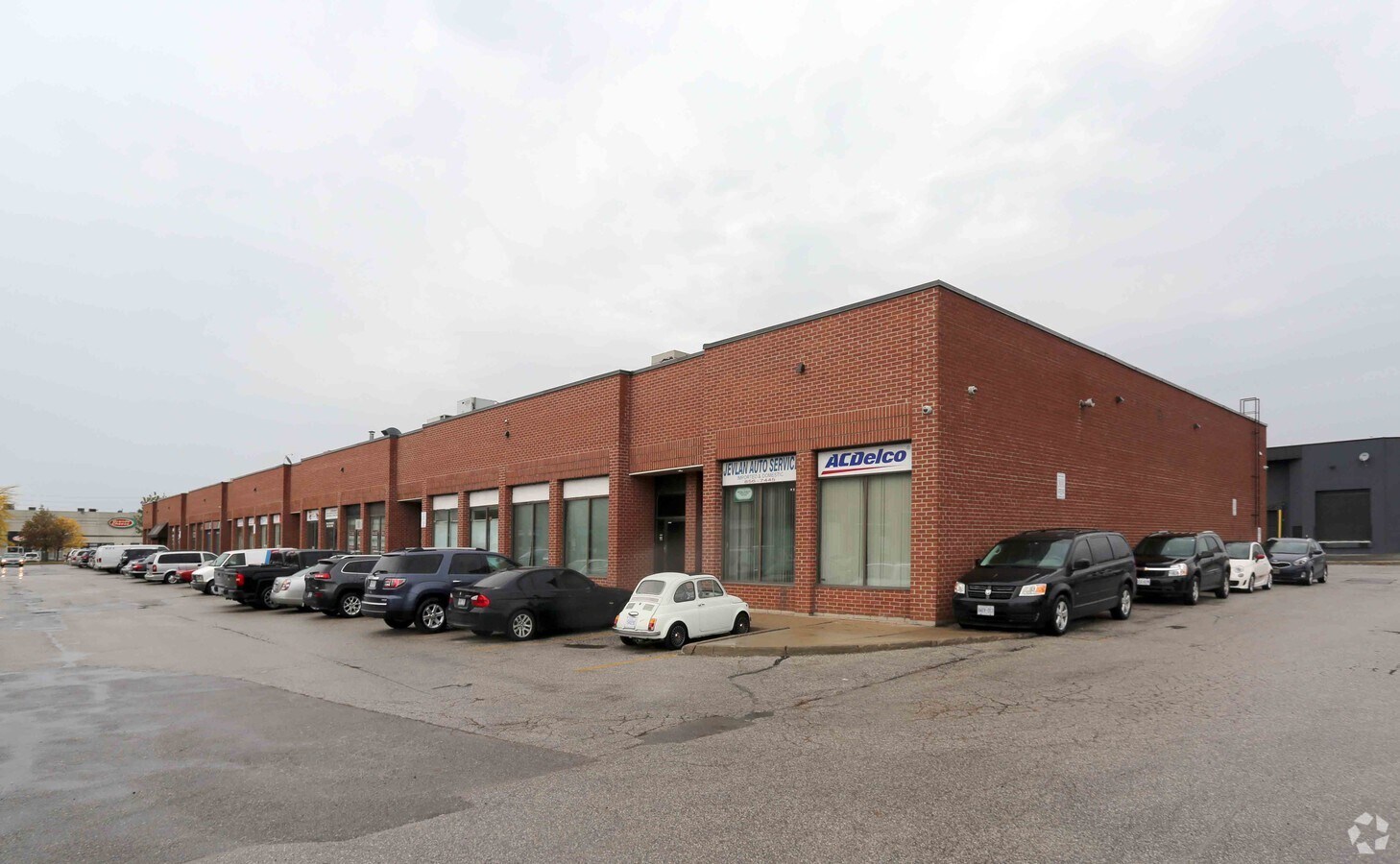 471 Jevlan Dr, Vaughan, ON L4L 8A1