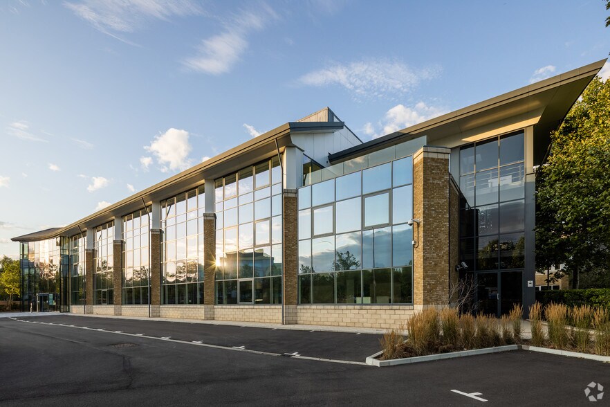 400 Dashwood Lang Rd, Addlestone, KT15 2HJ Office for Lease