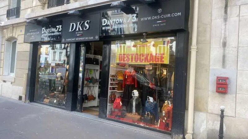 Retail in Paris for lease Building Photo- Image 1 of 11