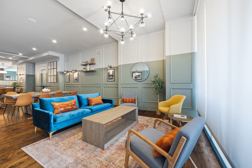 2521 N Halsted St, Chicago, IL for lease - Building Photo - Image 3 of 30