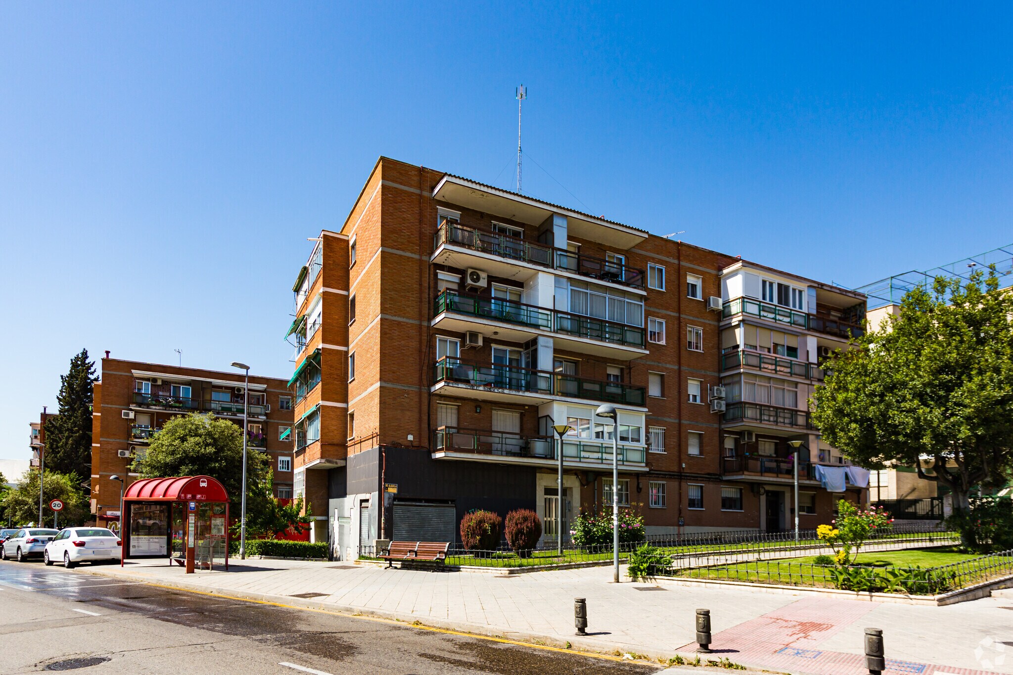 Avenida Mancha, 9, Leganés, Madrid for sale Primary Photo- Image 1 of 1