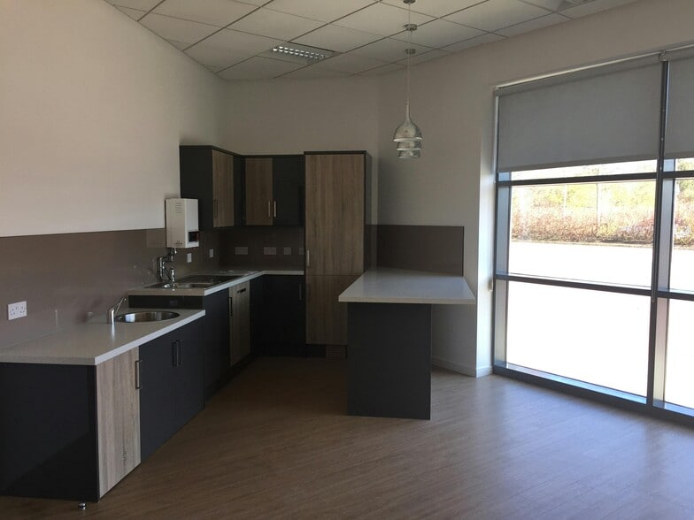 Quick Silver Way, Newcastle Upon Tyne for lease - Building Photo - Image 3 of 10