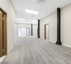 74 Elm St, Morristown, NJ for lease Interior Photo- Image 1 of 5