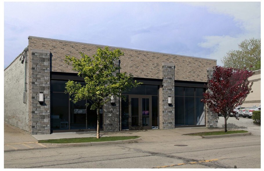 2058 First St Highland Park Il 60035 Retail For Lease Loopnet Com