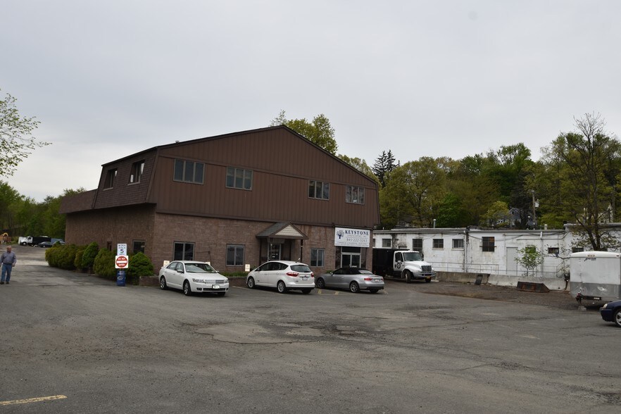 37 W Washington Ave, Pearl River, NY for sale - Primary Photo - Image 1 of 1