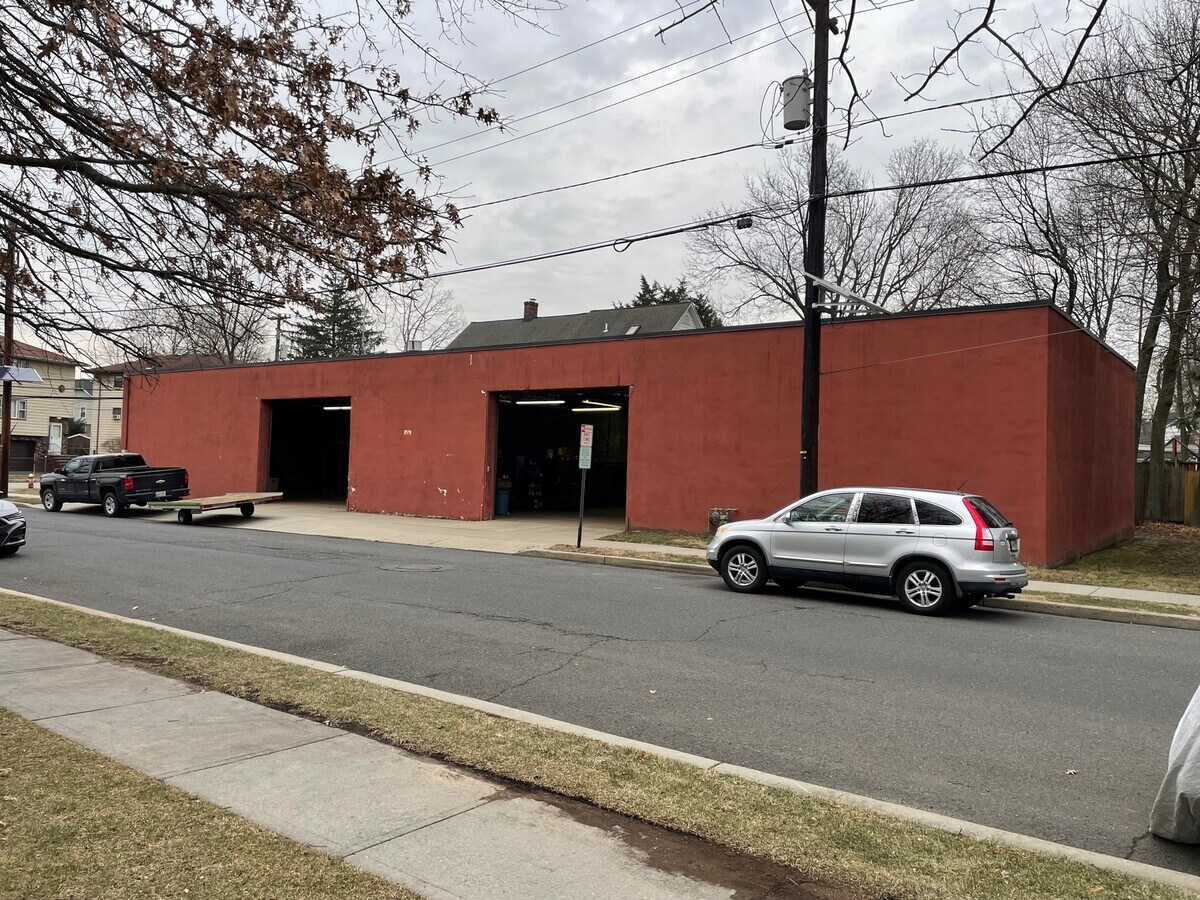 54 W Prospect St, Waldwick, NJ 07463