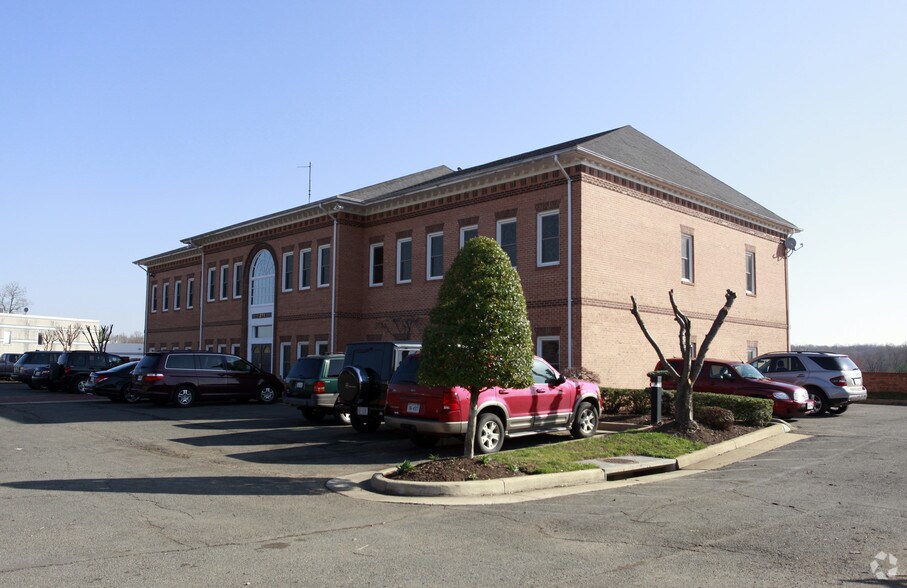 8201 Euclid Ct, Manassas Park, VA for sale - Primary Photo - Image 1 of 1