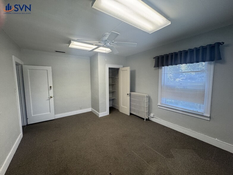 202 Campbell St, Geneva, IL for lease - Building Photo - Image 3 of 7