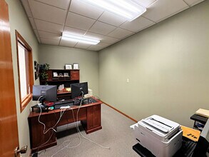 3356 Kimball Ave, Waterloo, IA for lease Interior Photo- Image 2 of 4