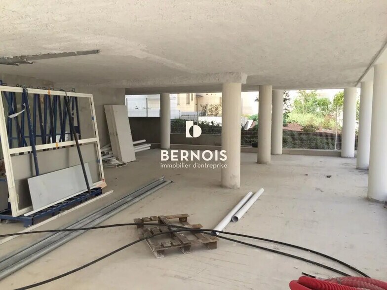 Avenue Pierre Fraysse, La Seyne-sur-Mer for sale - Building Photo - Image 1 of 4