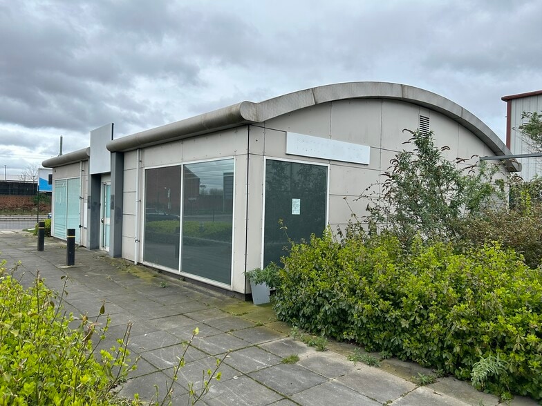 Second Av, Manchester for sale - Primary Photo - Image 1 of 1