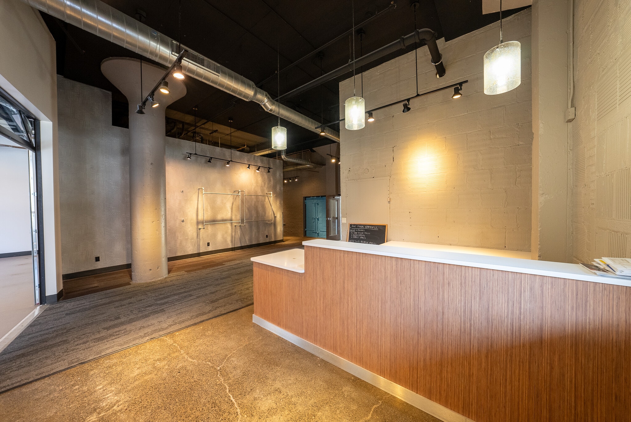 900 N 3rd St, Minneapolis, MN for lease Lobby- Image 1 of 8