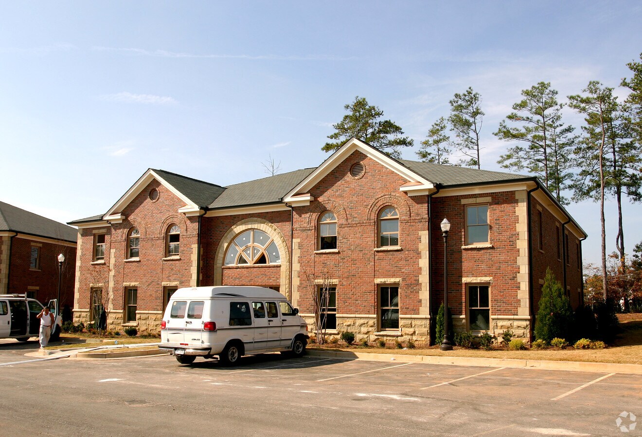 5400 Laurel Springs Pky, Suwanee, GA 30024