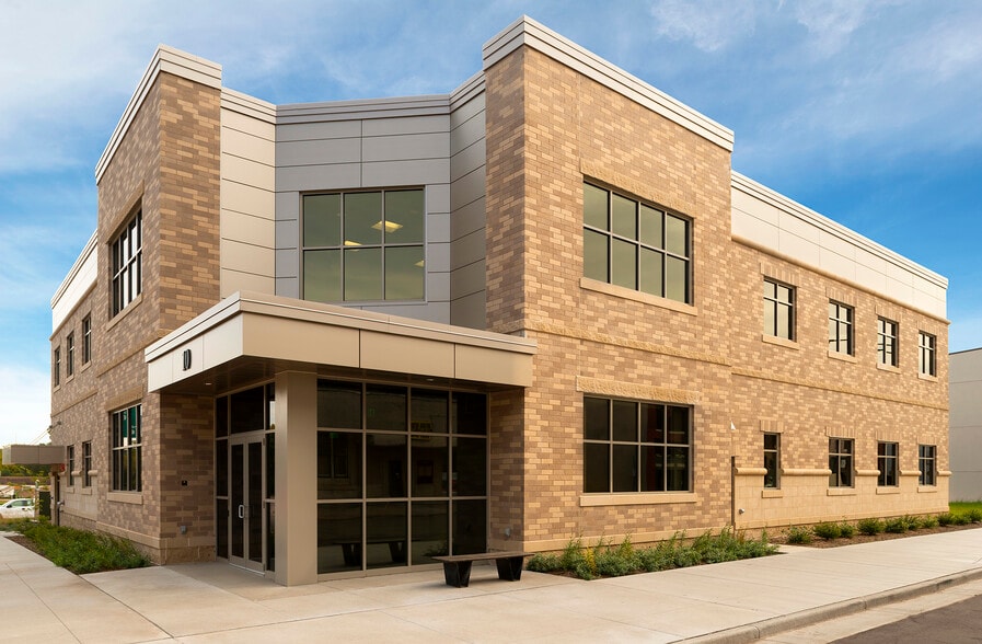 10 N Bridge St, Chippewa Falls, WI for sale - Primary Photo - Image 1 of 1