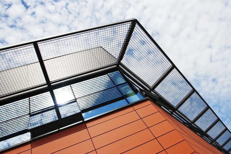 10 Esplanade Roland Garros, Reims for lease - Building Photo - Image 2 of 5