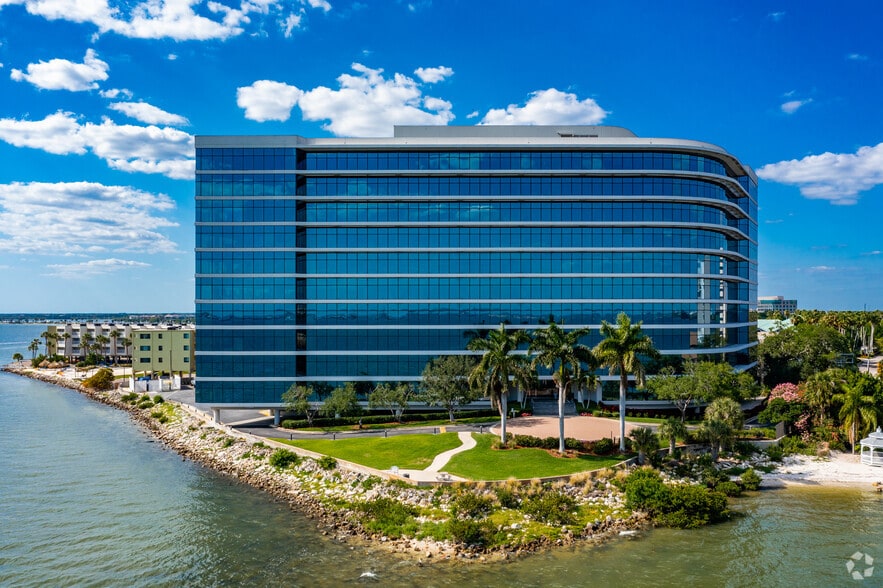 2502 N Rocky Point Dr, Tampa, FL 33607 The Pointe