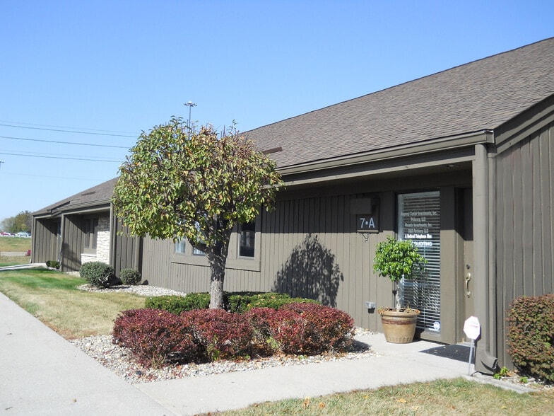 8202 Clearvista Parkway, Indianapolis, IN for lease - Building Photo - Image 1 of 4