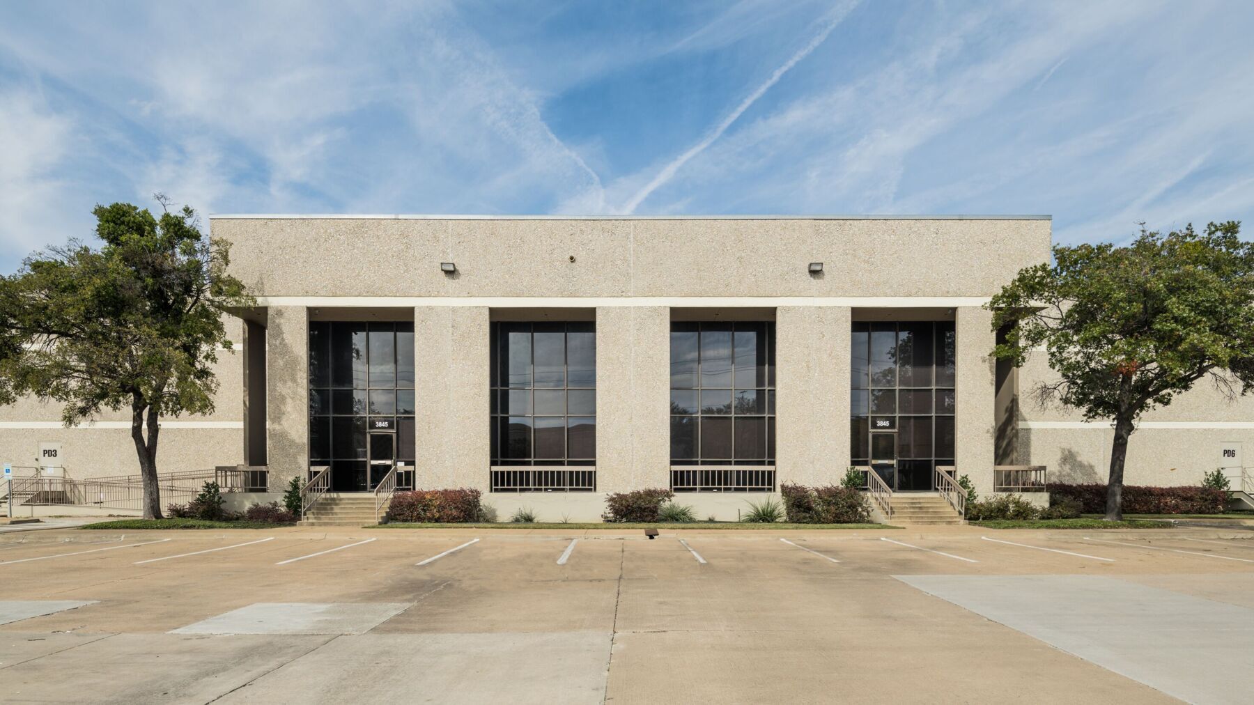 3801-3875 La Reunion Pky, Dallas, TX for lease Primary Photo- Image 1 of 8