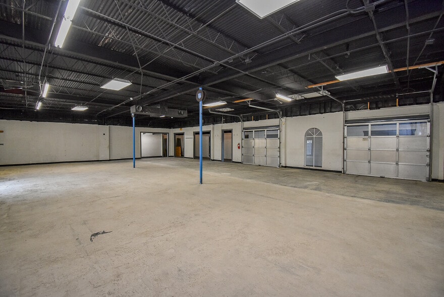19419 N Freeway, Spring, TX for lease - Building Photo - Image 3 of 8